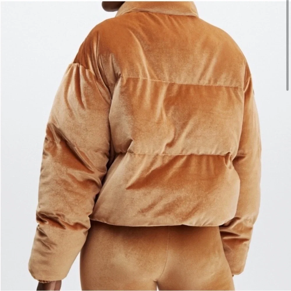 Fabletics Wander Velour Cropped Puffer Coat Large